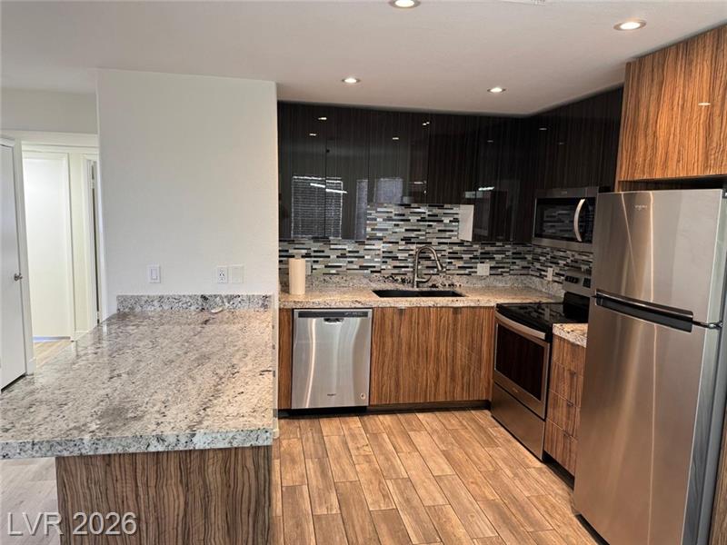 8410 Eldora Ave #2067